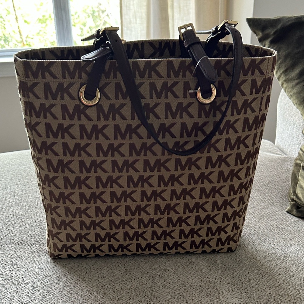 Michael Kors Signature Brown Tote